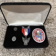 BSA Eagle Scout Boy Scouts of America Medal Pin & Patch Set with Case picture