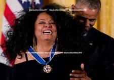 DIANA ROSS Photo 5x7 Medal of Freedom Award President Barack Obama USA picture