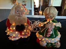 Vintage Christmas Atlantic Mold Ceramic Santa & Mrs Claus Knitting Hand Painted picture