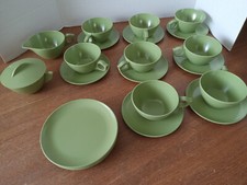 VTG 26 PC.  MELAMINE GREEN DINNERWARE MCM Plates C&S Cr & Sugar SET picture