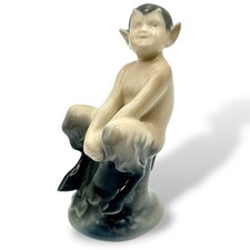 Vtg ROYAL COPENHAGEN Fawn Sitting On A Stump Figurine Sculpture 1969-1973 EUC picture