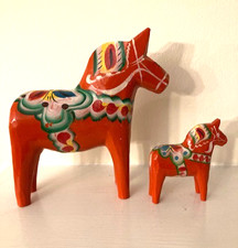 Lot of Two Vintage Swedish Orange Dala Horse Figures: 6