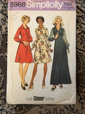 Vintage SIMPLICITY Sewing Pattern Factory Folded picture