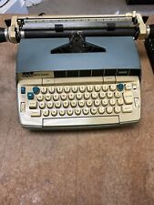 Vtg 1970s SCM Smith-Corona 250 Electric TypewriterBlue & Cream colors Works picture