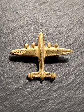 VINTAGE TWA MINI TRANS WORLD AIRLINES GOLD TONE AIRPLANE PIN D110 picture