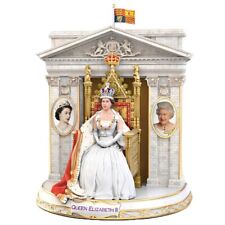 The Bradford Exchange Her Majesty Queen Elizabeth II Tabletop Sculpture 8.5