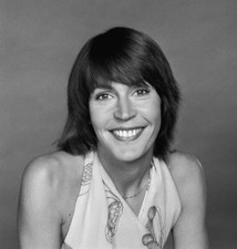 Helen Reddy sang her anthem I am Woman Then accepting the award fo- Old Photo picture