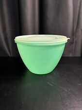 Vintage Tupperware Crisp-It #679 Jadeite Green Lettuce Keeper w/ Lid picture