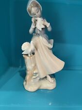 Lladro Figurine #4915 Girl With Two Doves - Original Box picture