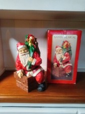 Vintage 93' Herald Santa Musical Faux Wood Christmas Decor Figure 10