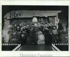 1982 Press Photo Muppets in Touring Show 