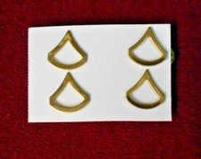 US ARMY GOLD TONE PRIVATE FIRST CLASS (E-3) COLLIER PIN INSIGNA NEW LOT OF 4 picture