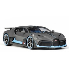 1:18 Bugatti Divo Track-Focused Hypercar Alloy Car Model Diecast Collectible picture