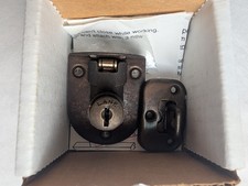 Lane Cedar Chest Replacement Lock with Key picture