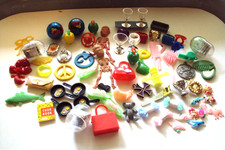 Vtg Gumball Charm Cracker Jack BIG LOT Vending machine Prizes toys trinkets picture