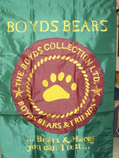 Boyds 2 Offical Flags for Display