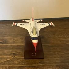 USAF General Dynamics F-16 Mahogany Thunderbirds Desk Top 1/48 Model Airplane picture