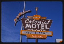 Photo:Colonial Motel sign, St. George Boulevard, Saint George, Utah picture