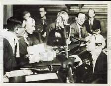 1945 Press Photo Georges Claude stands trial for treason in Palais de Justice picture