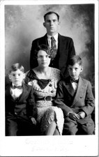 RPPC Somerset Kentucky Family Vacation Portrait Garland Studio 1940s VTG Photo picture