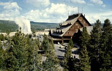 Hamilton Stores Inc., Yellowstone National Park, Old Faithful Inn, Postcard picture