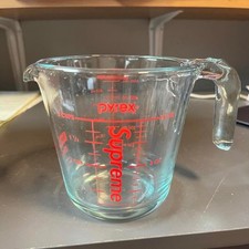 RARE Supreme Pyrex 2 cup glass measuring cup picture