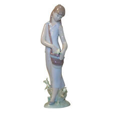 Lladro Figurine: 7712 Tulip Garden, NIB picture