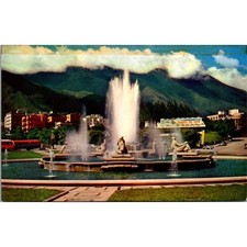 Plaza Venezuela Caracas Venezuela Vintage Postcard SP8-16 picture