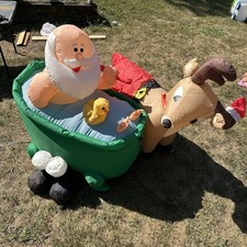 Rare Gemmy CHRISTMAS Animated Scrubbing Bath Hot Tub SANTA REINDEER inflatable picture